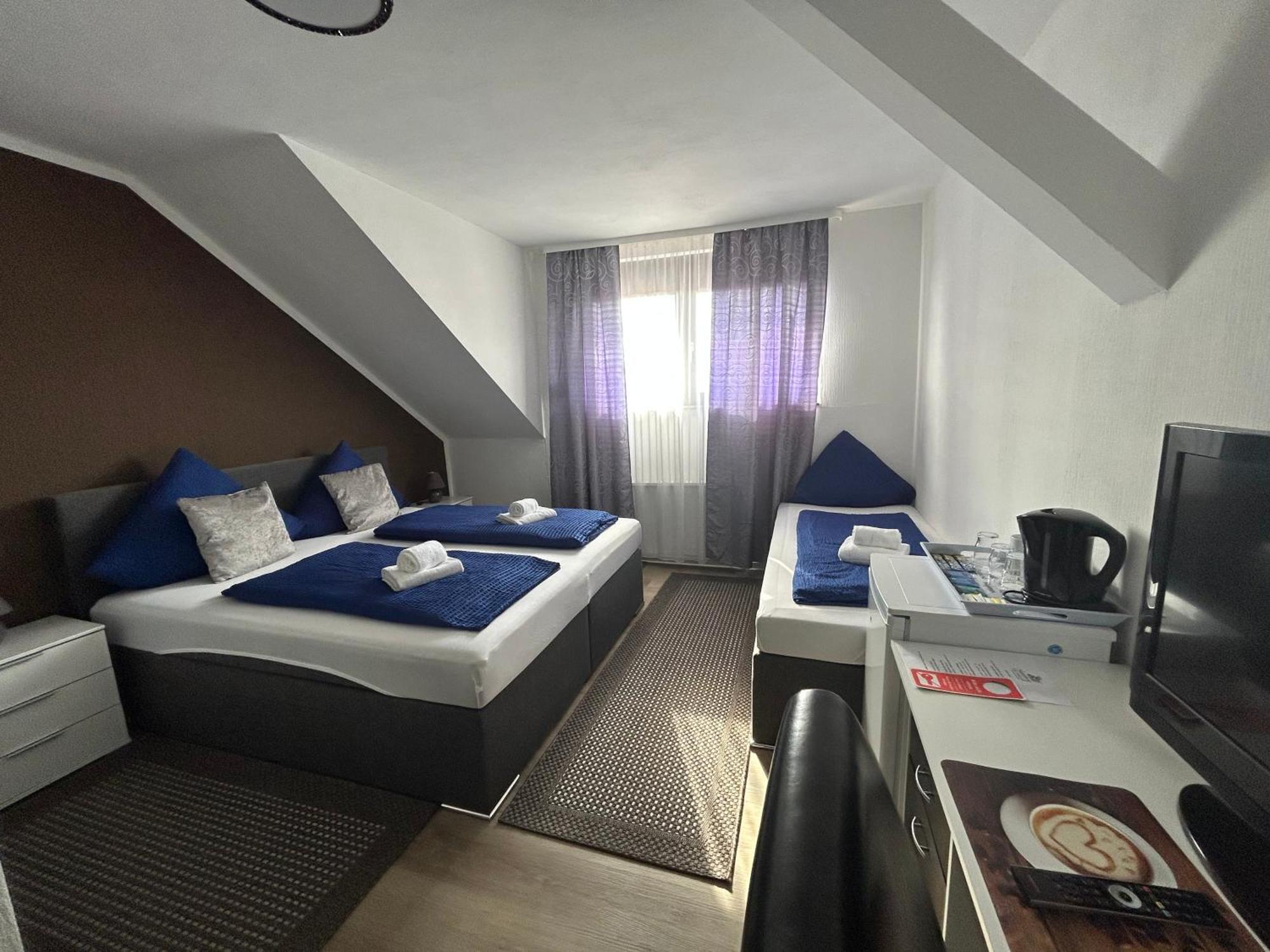 Hotel Hasselberg Kaiserslautern Eksteriør bilde